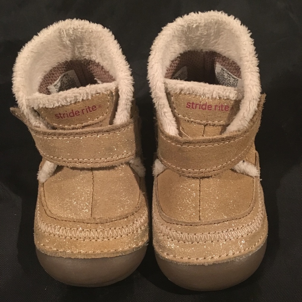 Sz 4.5 new walker faux fur and gold boots
